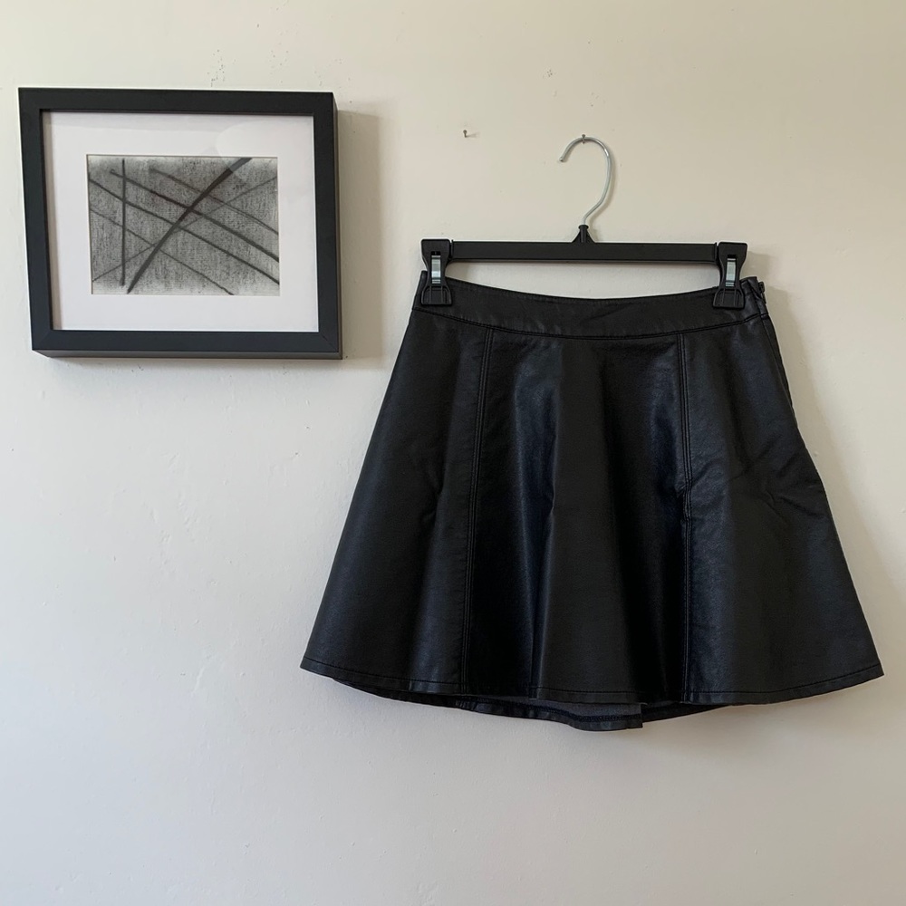 H&M Divided Faux Leather Mini Skirt Size 4